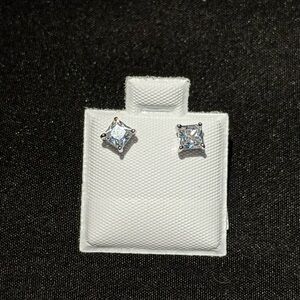 Chic Sterling Silver Square Stud Earrings